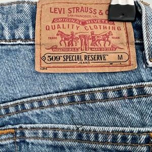 Levi’s cut off shorts 509 Special Reserve